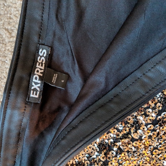 Express Gold Sparkle Skirt - Picture 2 of 2